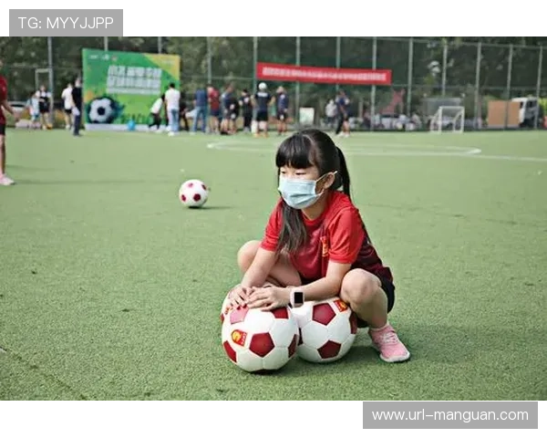 前明星投手成功转型开办青少年训练营助力未来球星成长